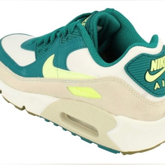 Nike Air Max 90 LTR Big Kids’ Shoes size 5Y or 6.5 Woman’s - Picture 3 of 9